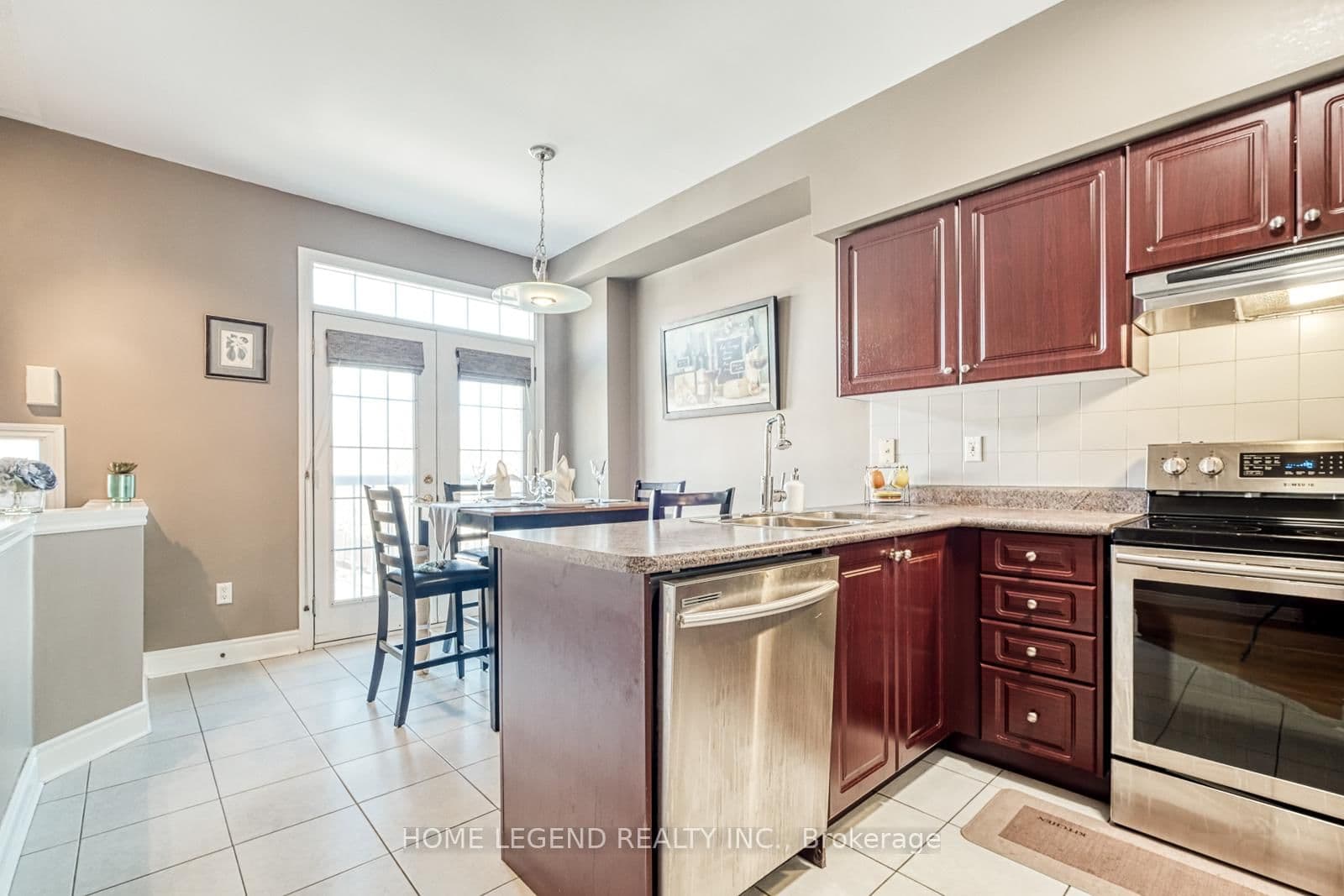 28 Loring Doolittle Court thumbnail 7