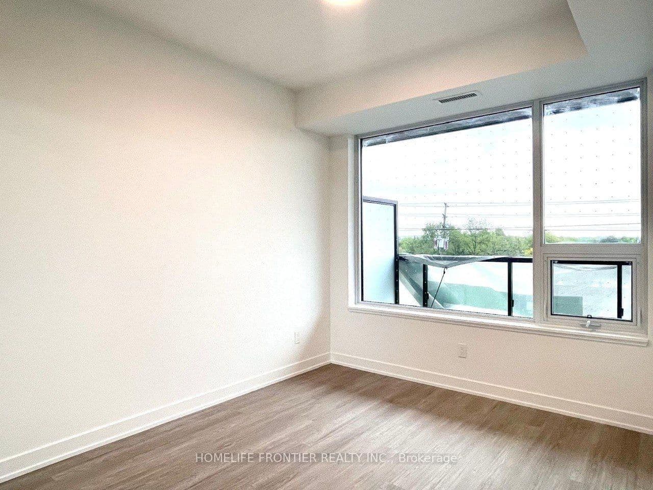 8188 Yonge Street, Unit 415 thumbnail 8