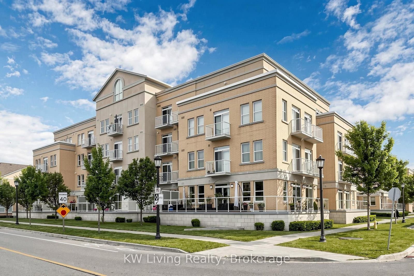 28 Prince Regent Street, Unit 314 thumbnail 2
