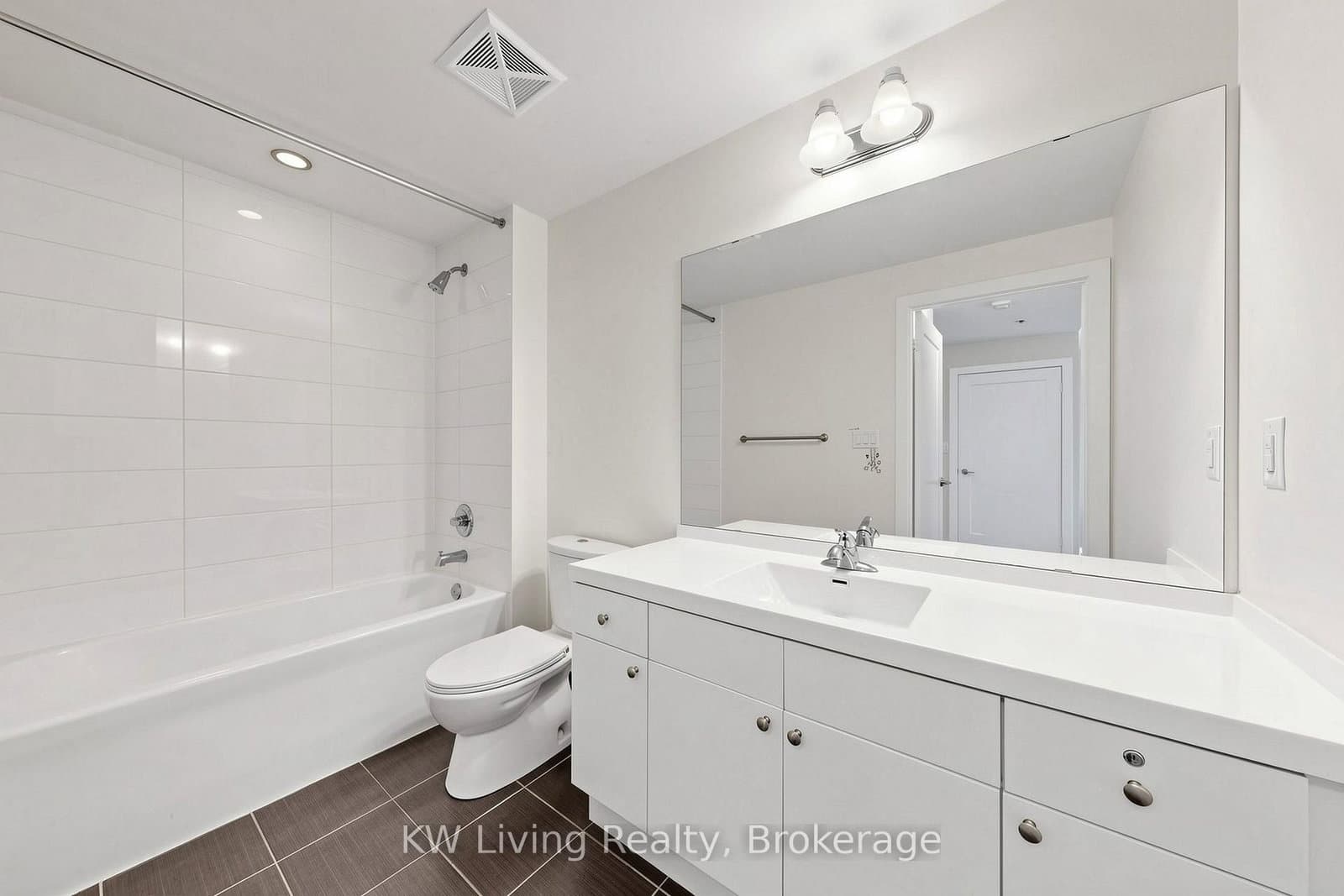 28 Prince Regent Street, Unit 314 thumbnail 31