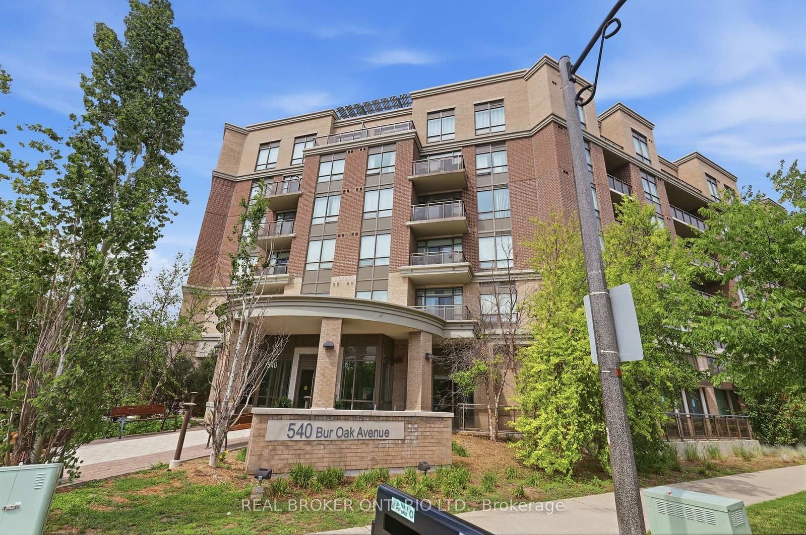 540 Bur Oak Avenue, Unit 307 thumbnail 2