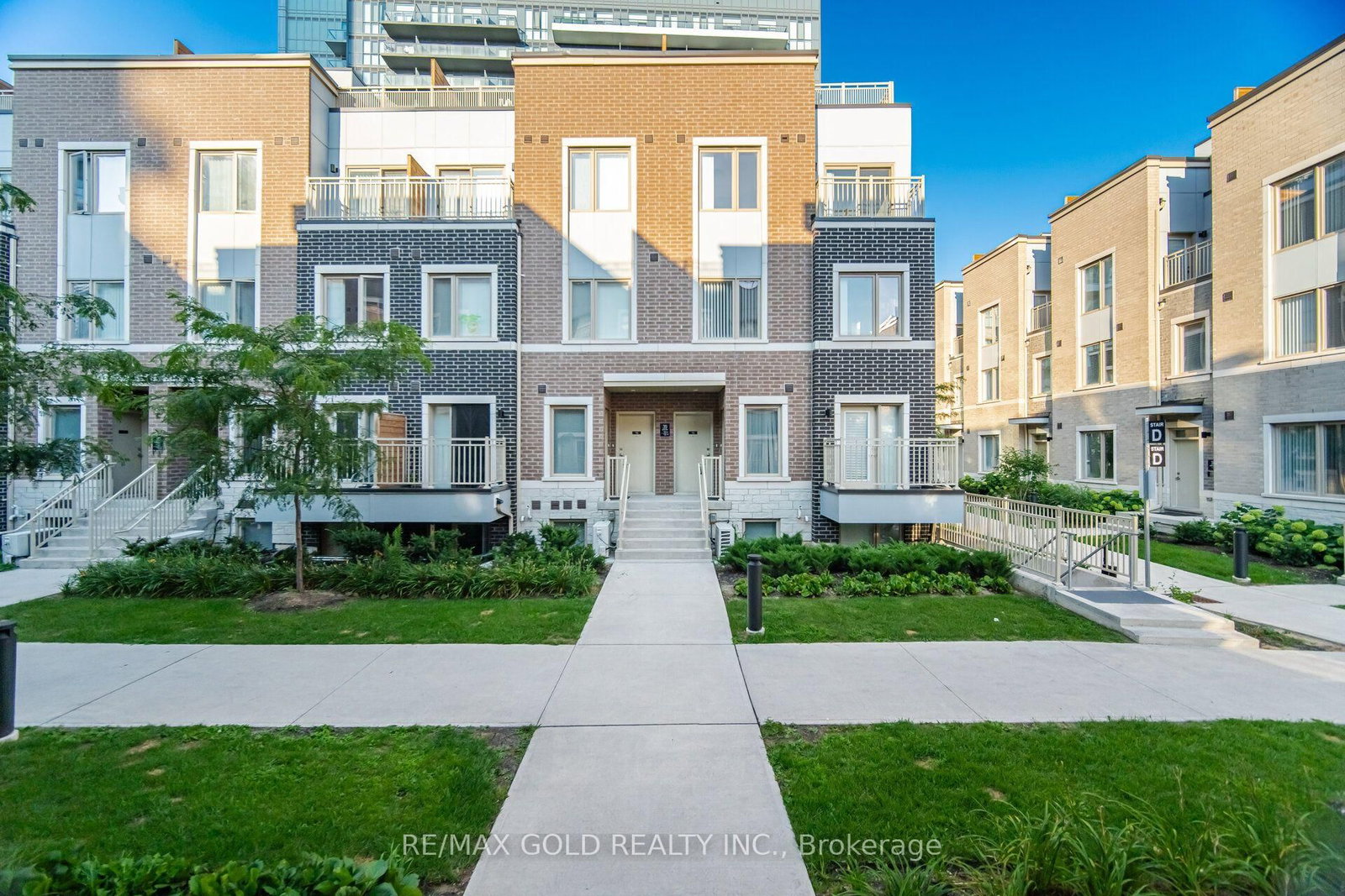 39 Honeycrisp Crescent, Unit TH83 - Image 1