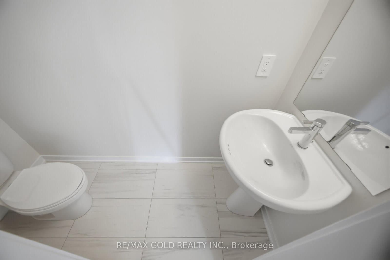 39 Honeycrisp Crescent, Unit TH83 thumbnail 15