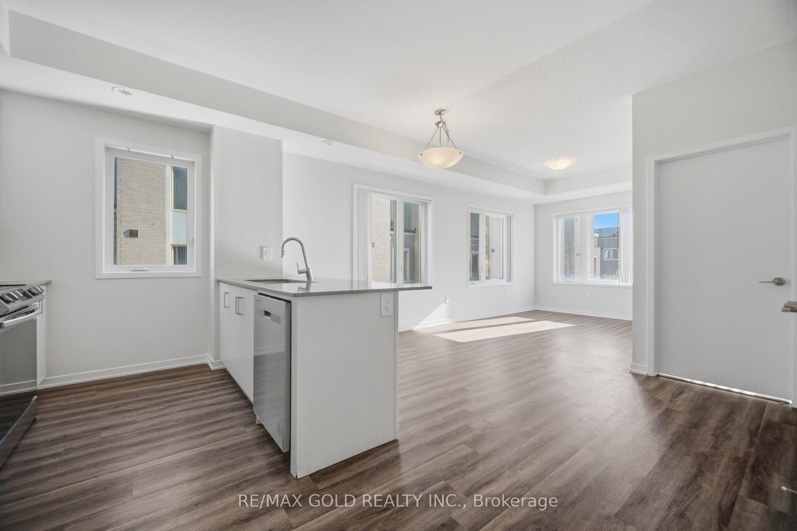 39 Honeycrisp Crescent, Unit TH83 thumbnail 4