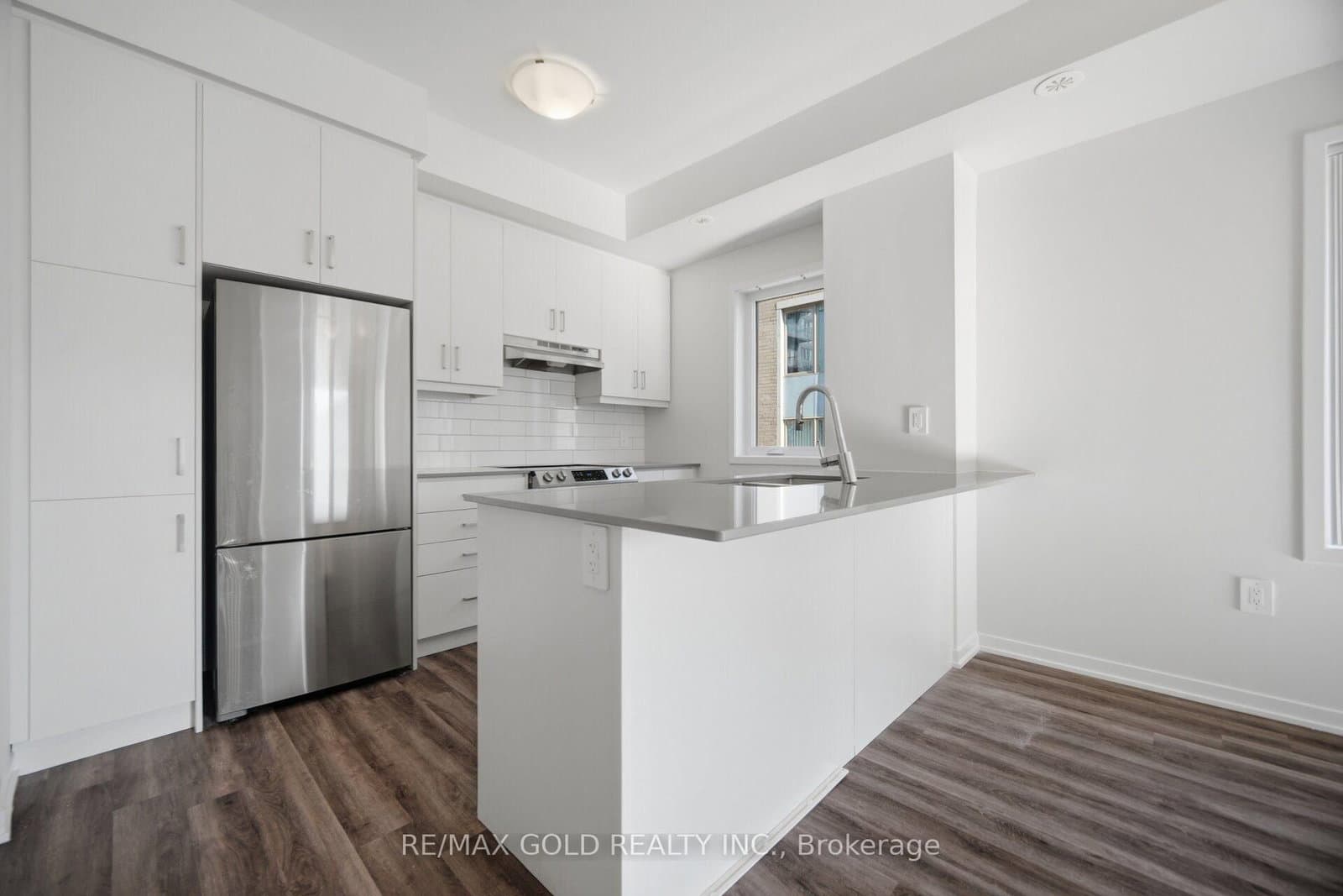 39 Honeycrisp Crescent, Unit TH83 thumbnail 5