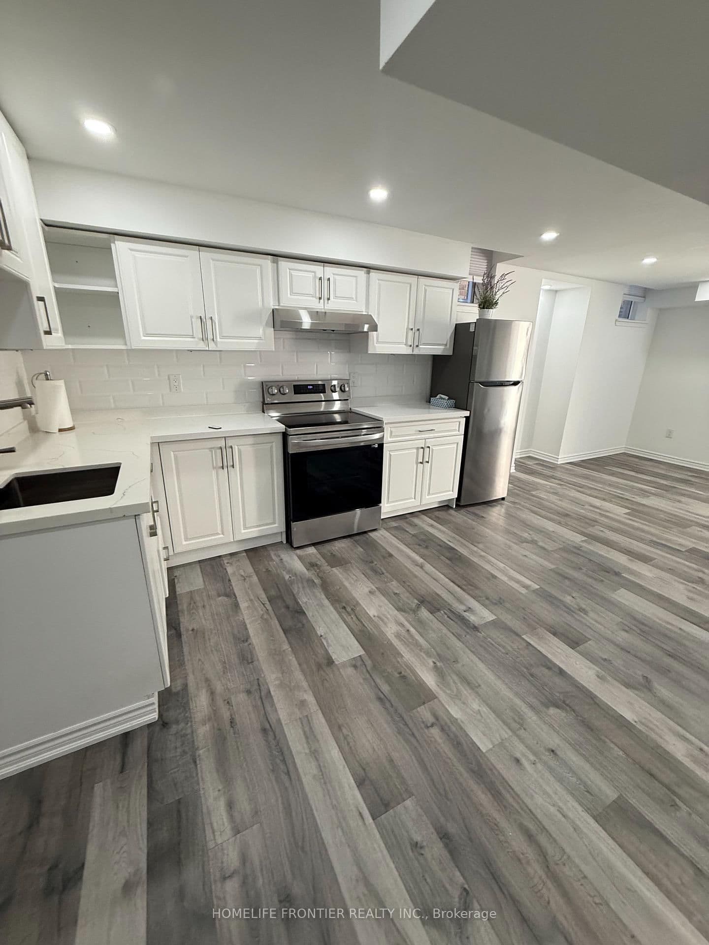 586 Sweetwater Crescent, Unit BASEMENT - Image 1
