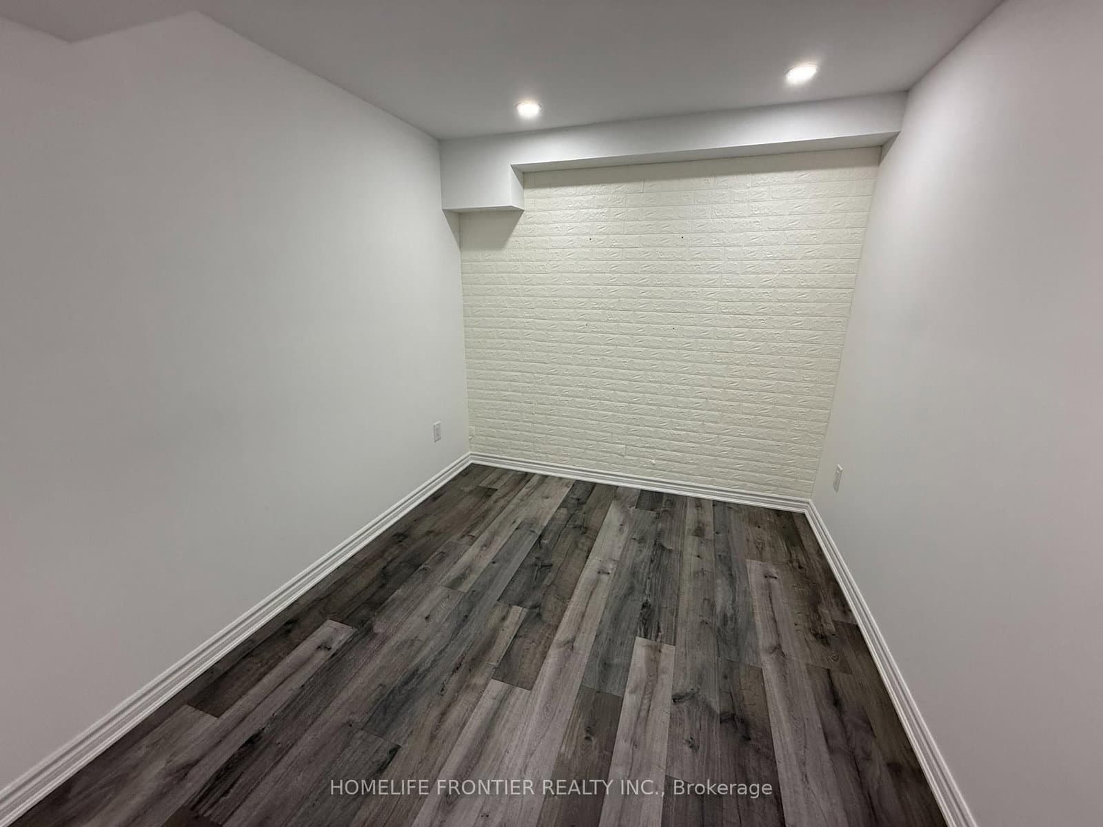 586 Sweetwater Crescent, Unit BASEMENT thumbnail 3