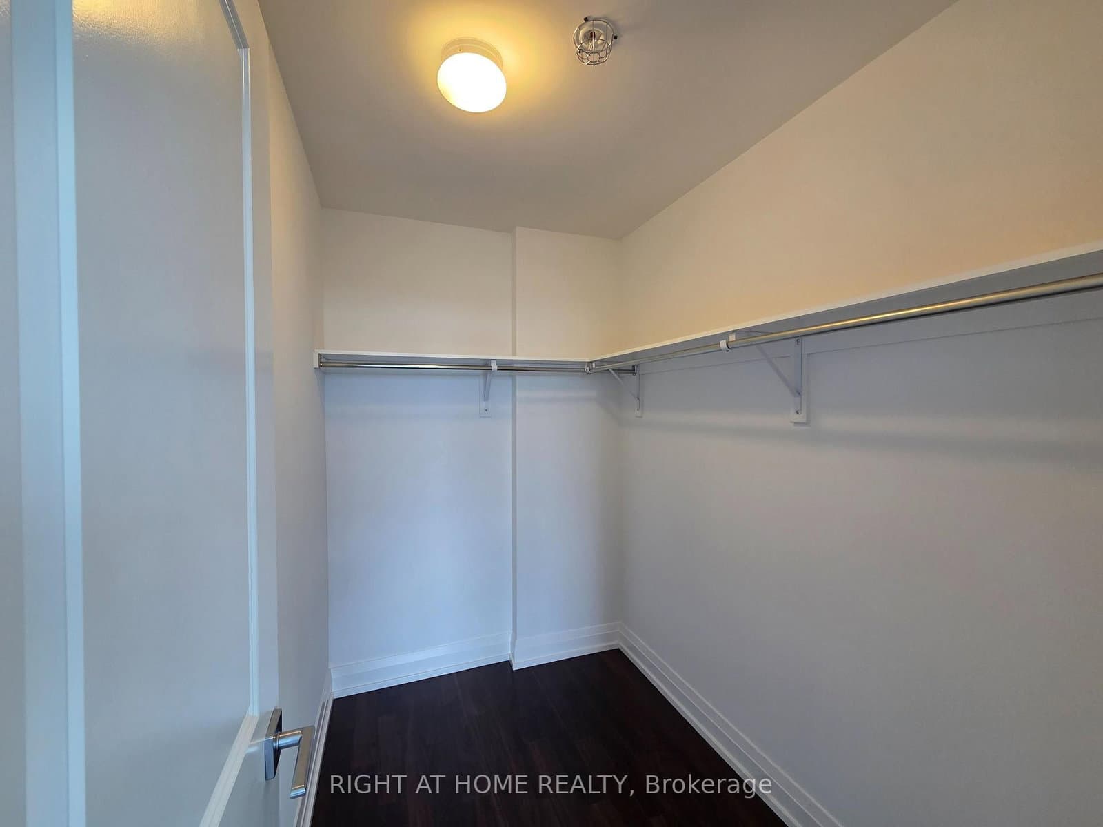 7165 Yonge Street, Unit 1406 thumbnail 20