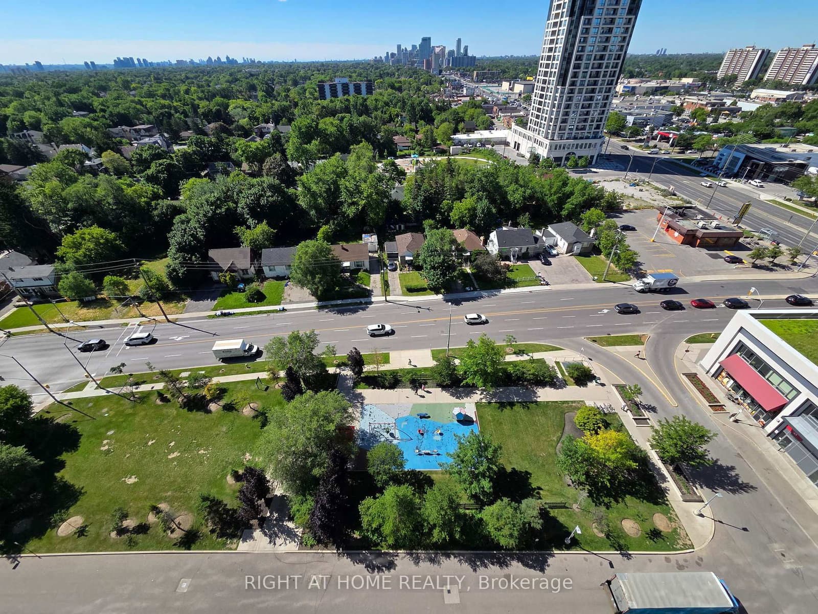 7165 Yonge Street, Unit 1406 thumbnail 29