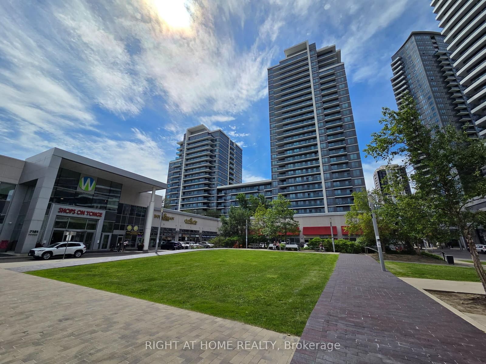 7165 Yonge Street, Unit 1406 thumbnail 43