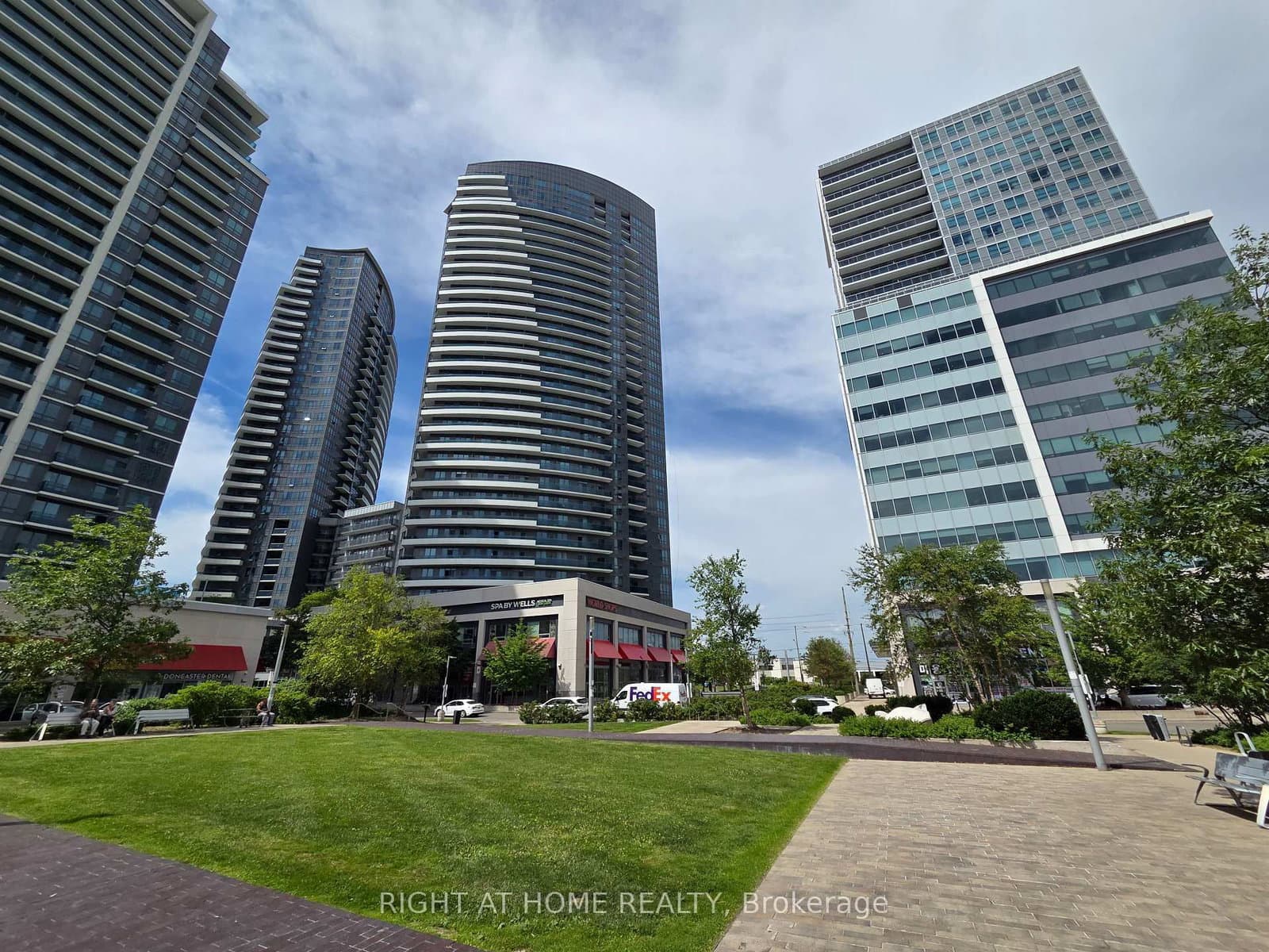 7165 Yonge Street, Unit 1406 thumbnail 44
