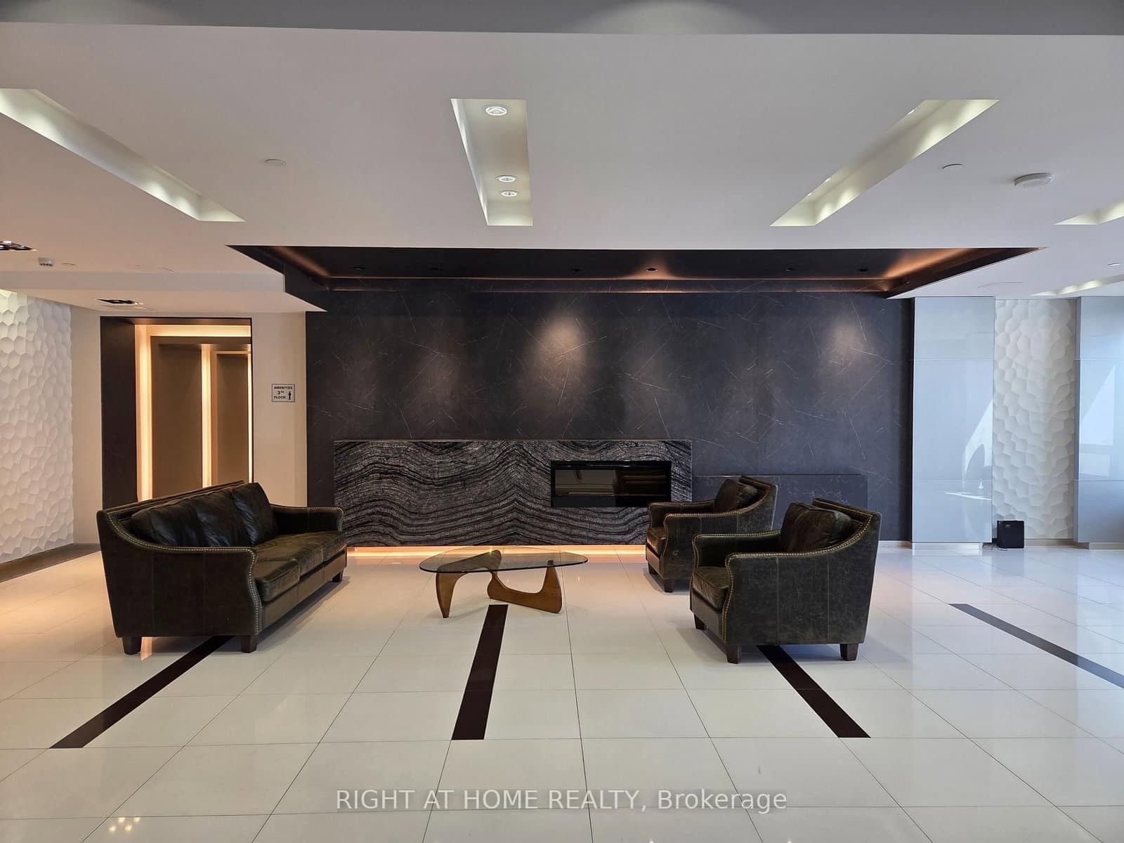 7165 Yonge Street, Unit 1406 thumbnail 6