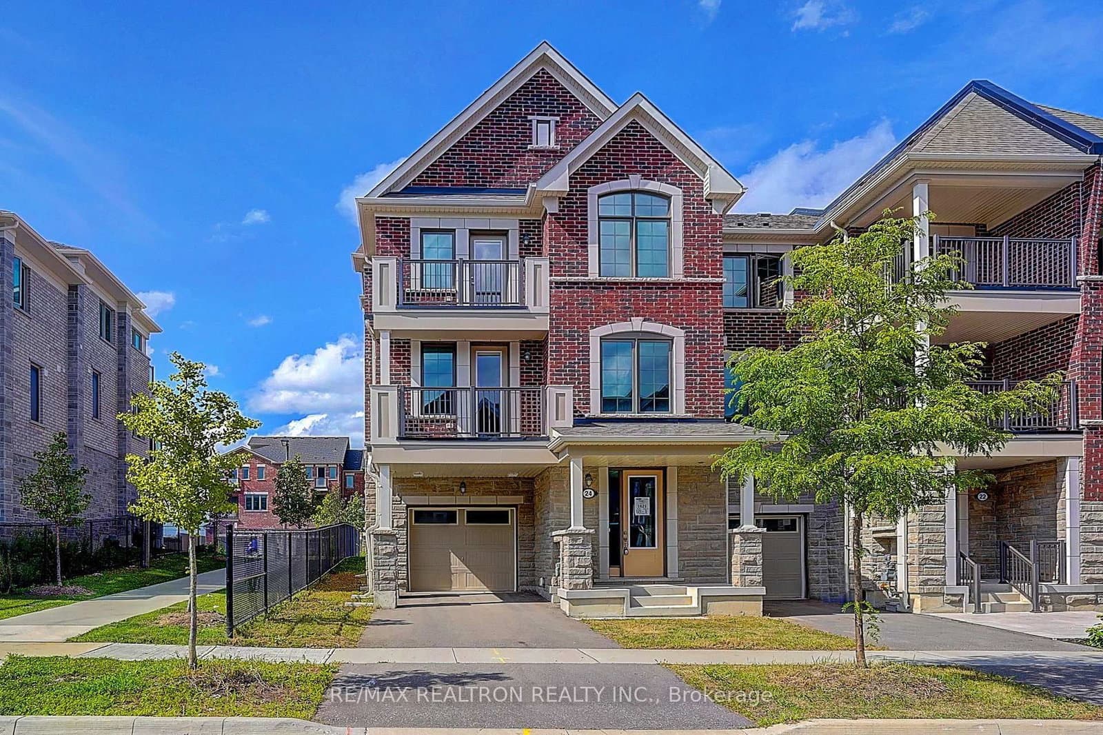 24 Thomas Frisby Jr Crescent - Image 1