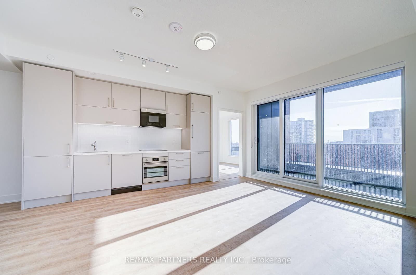 38 Andre de Grasse Street, Unit 1102 thumbnail 12