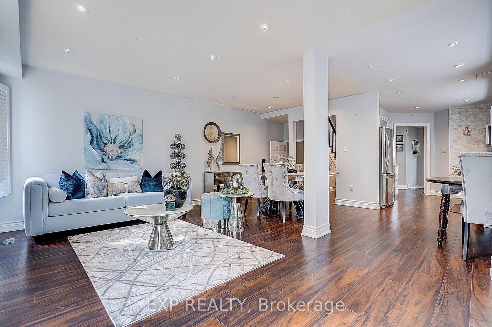 626 Walpole Crescent thumbnail 11