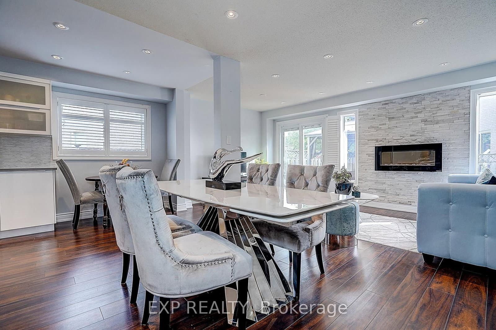 626 Walpole Crescent thumbnail 12