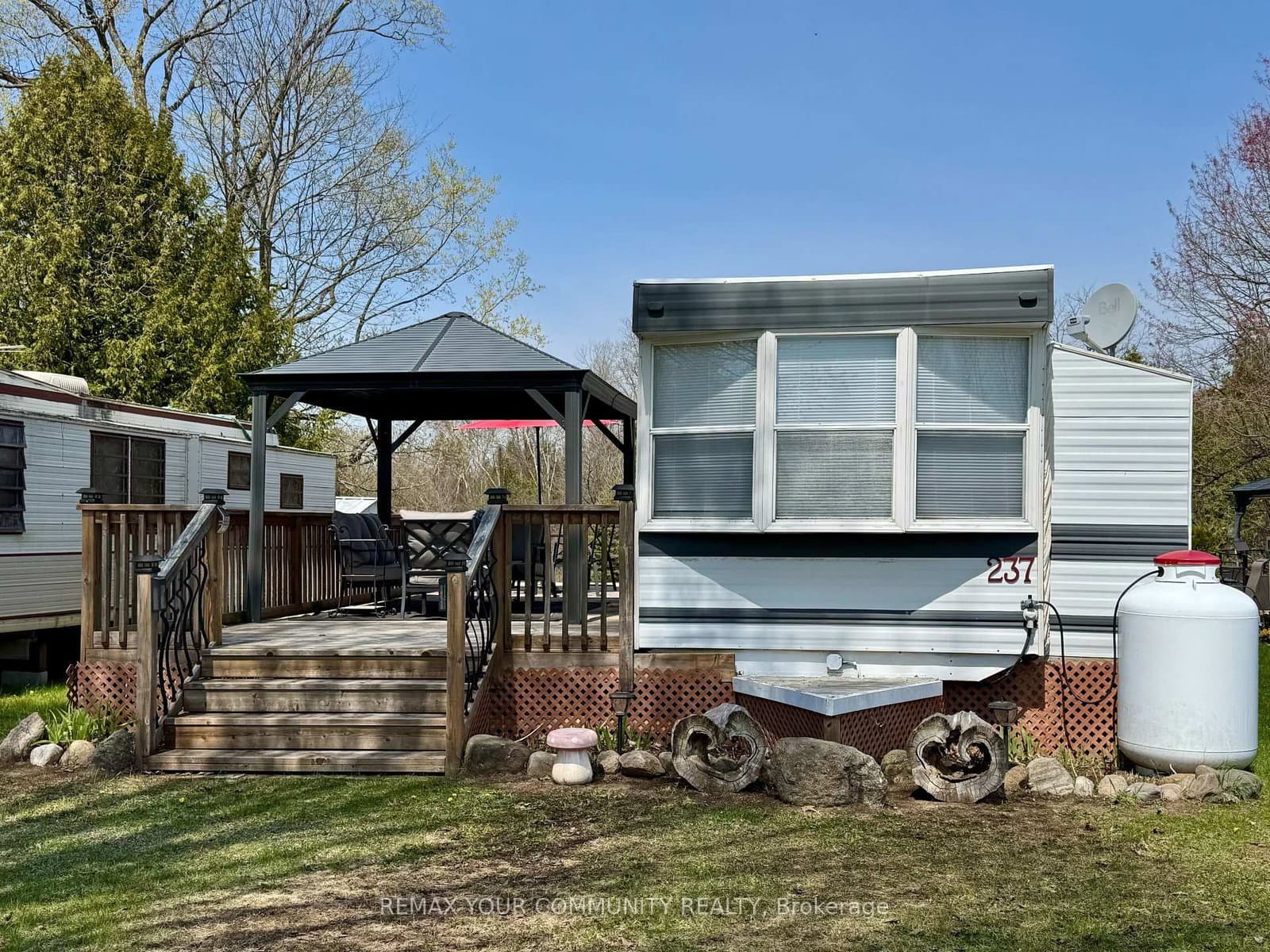 285 Crydermans Side Road, Unit 237 thumbnail 2