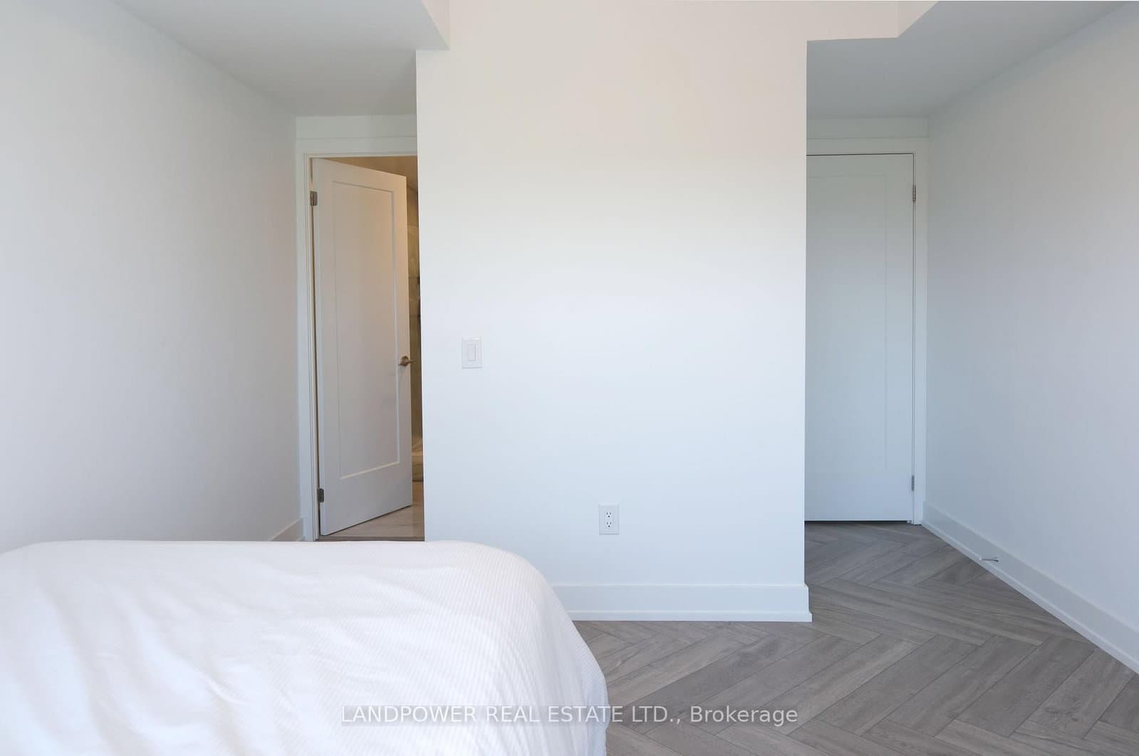 9 Clegg Road, Unit 819 thumbnail 17