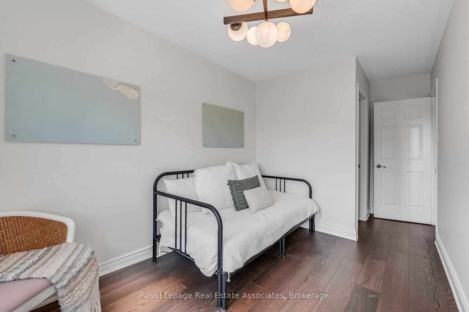 8 Prestwick Avenue thumbnail 31