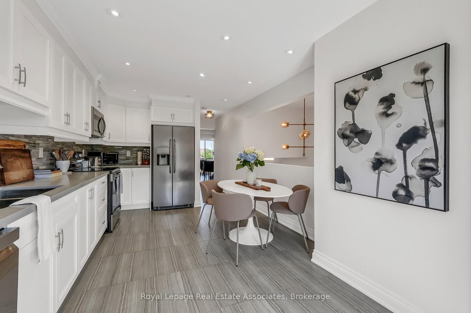 8 Prestwick Avenue thumbnail 5