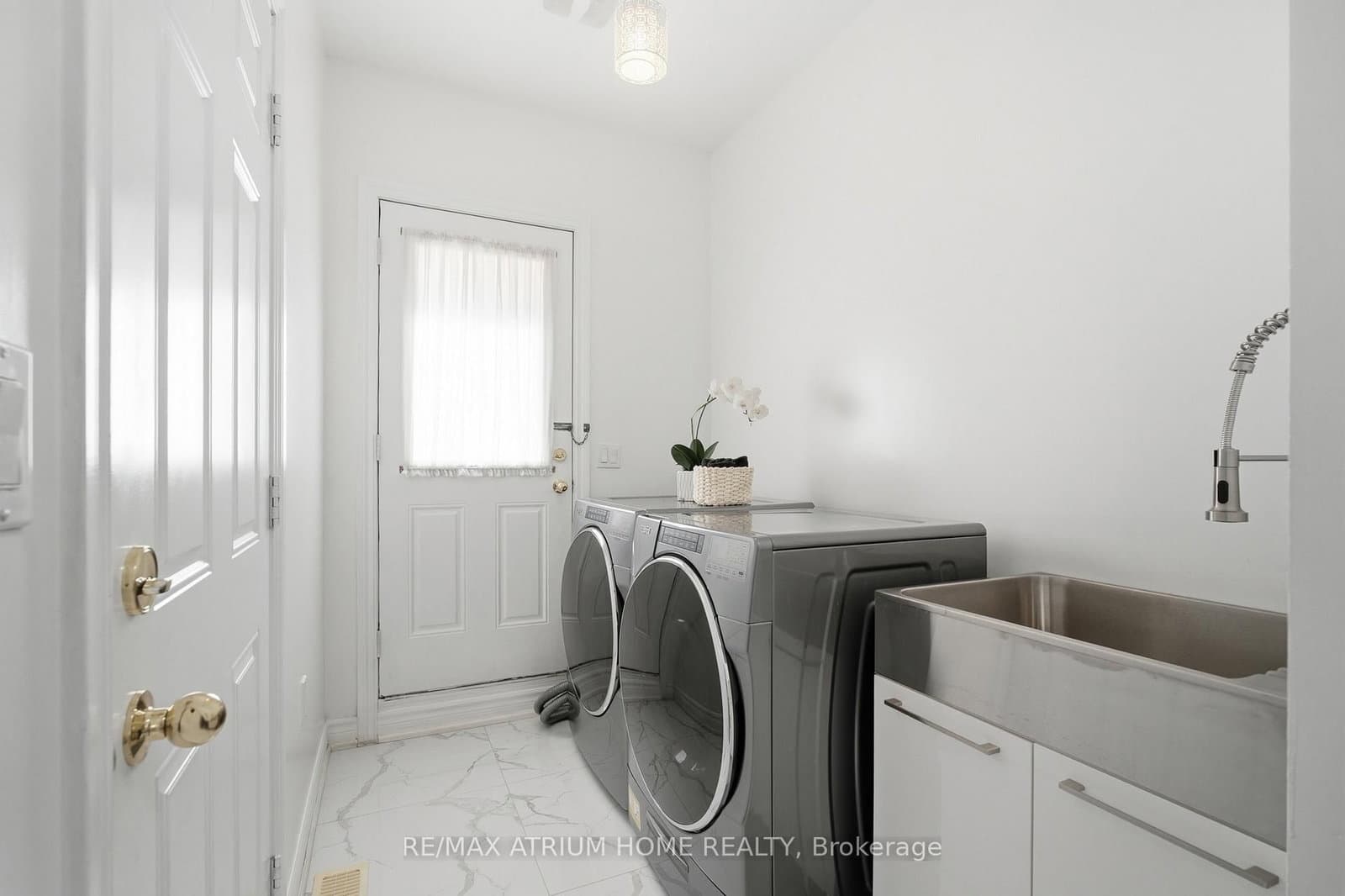 526 Mavrinac Boulevard thumbnail 32