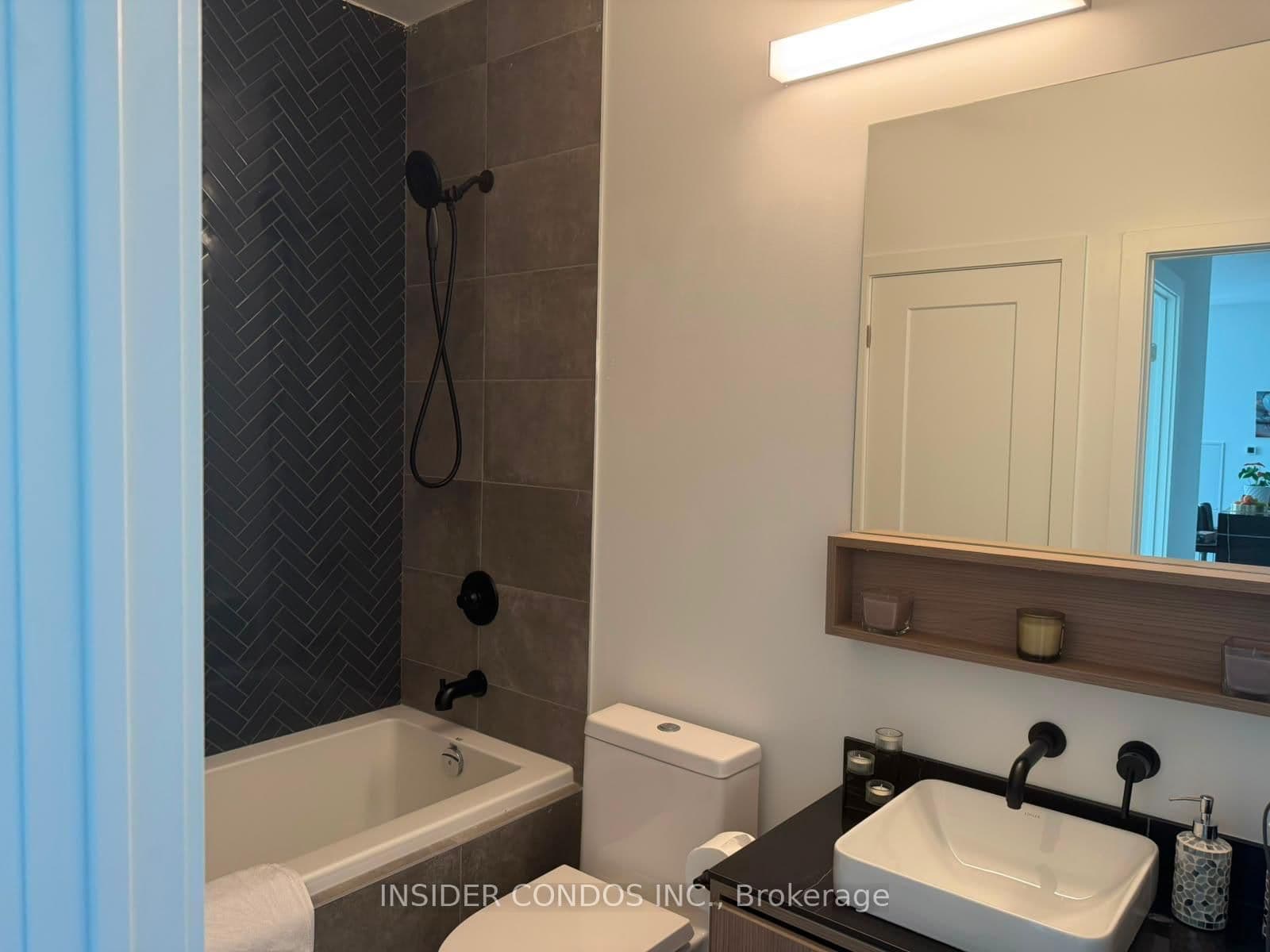 8888 Yonge Street, Unit 1402 thumbnail 7