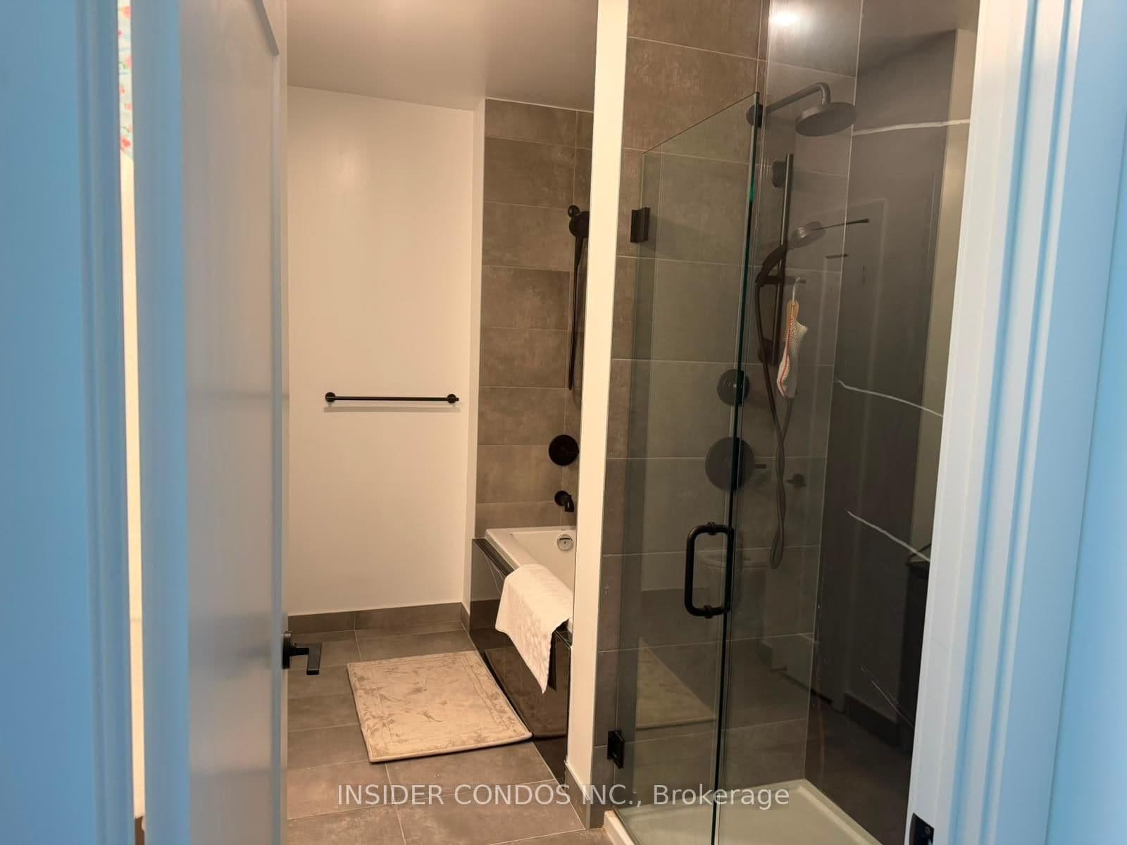 8888 Yonge Street, Unit 1402 thumbnail 8