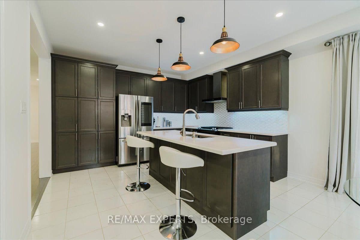 43 Lewis Avenue thumbnail 13