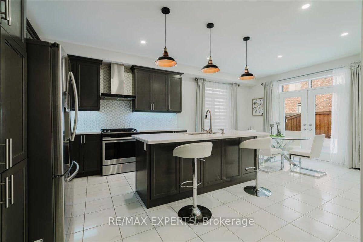 43 Lewis Avenue thumbnail 15