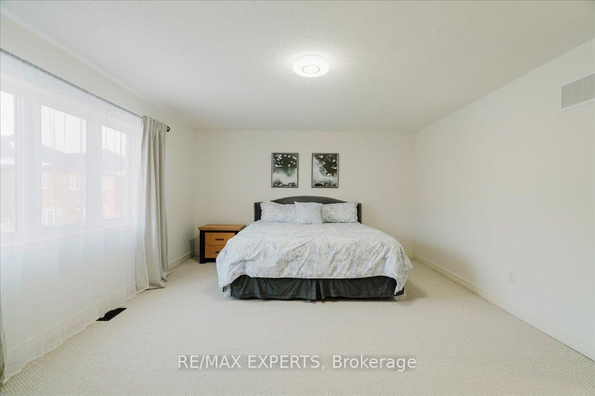 43 Lewis Avenue thumbnail 24