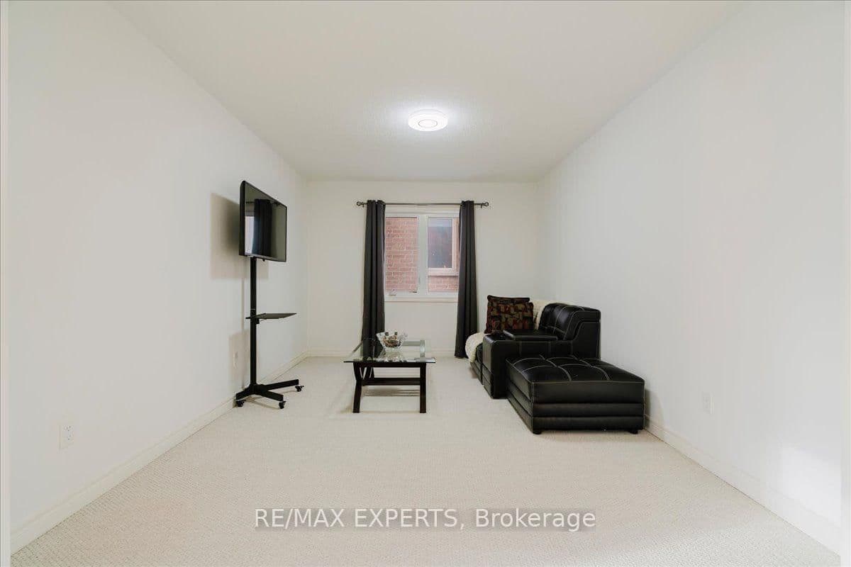 43 Lewis Avenue thumbnail 31
