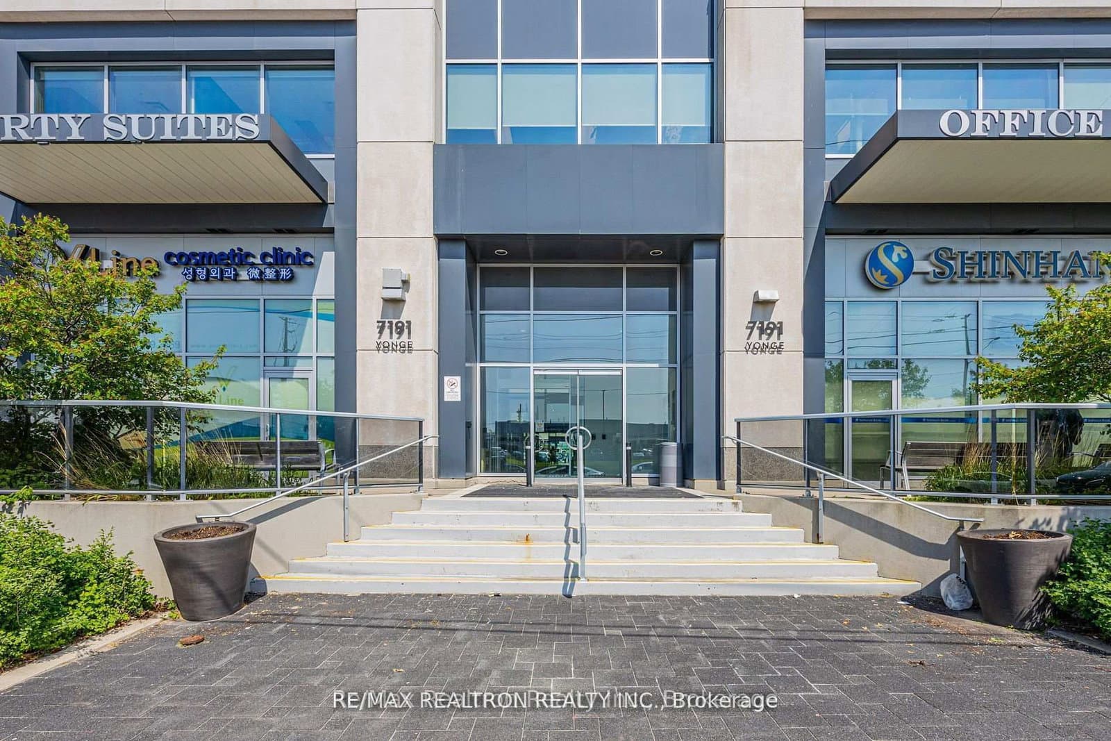 7191 Yonge Street, Unit 914 thumbnail 2
