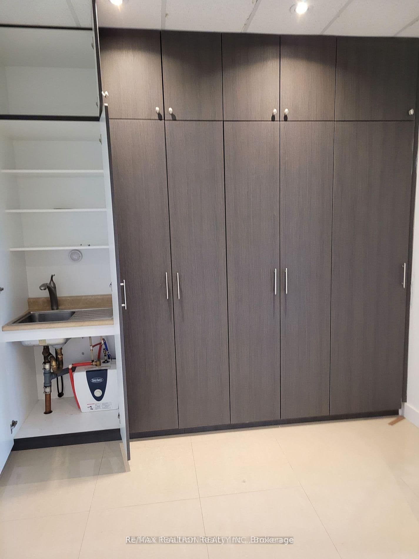 7191 Yonge Street, Unit 914 thumbnail 8