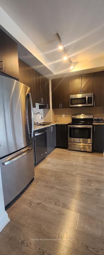 7171 Yonge Street, Unit 1007 thumbnail 2
