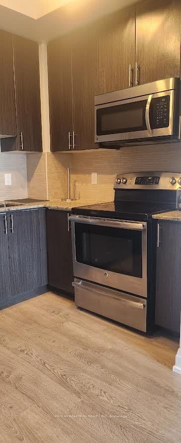 7171 Yonge Street, Unit 1007 thumbnail 3