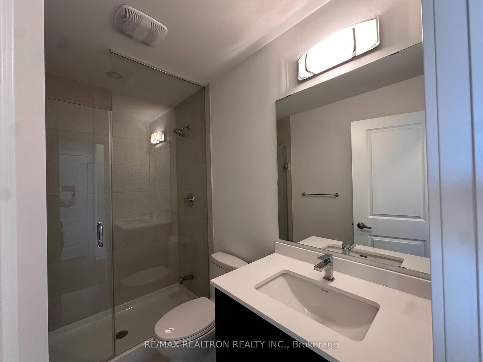 180 Anderson Avenue, Unit TH9 thumbnail 22
