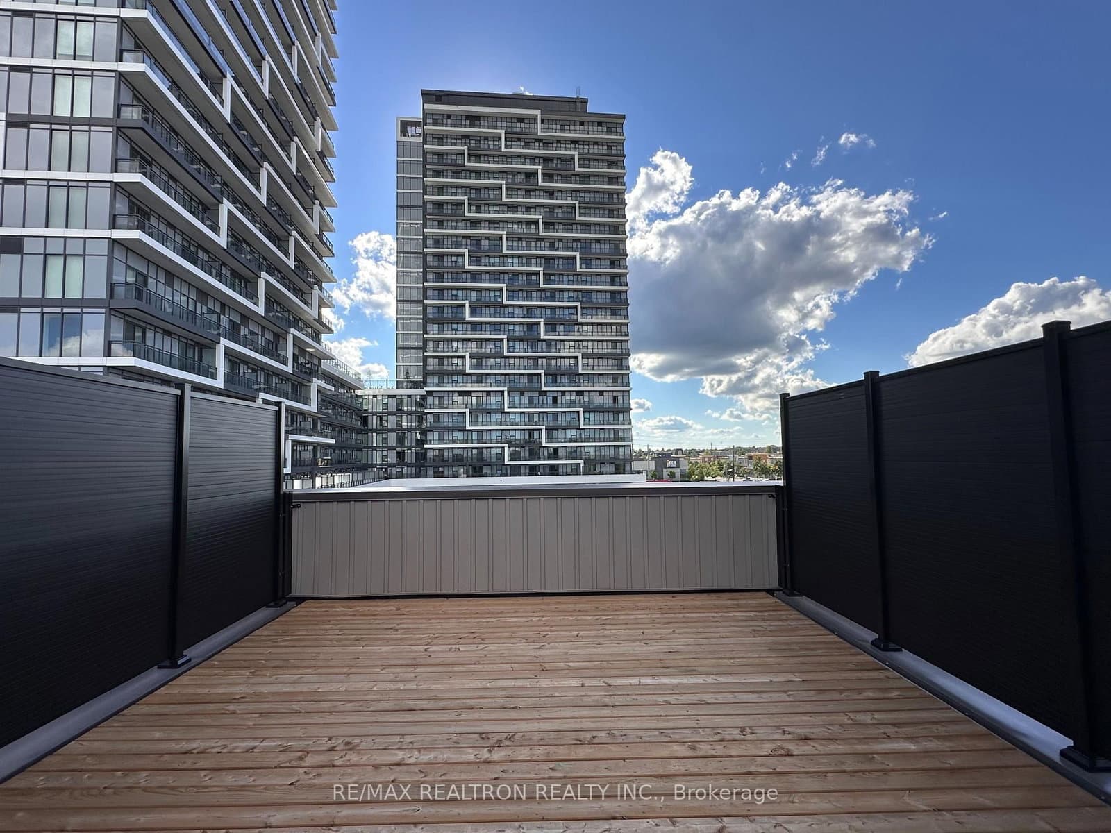 180 Anderson Avenue, Unit TH9 thumbnail 3