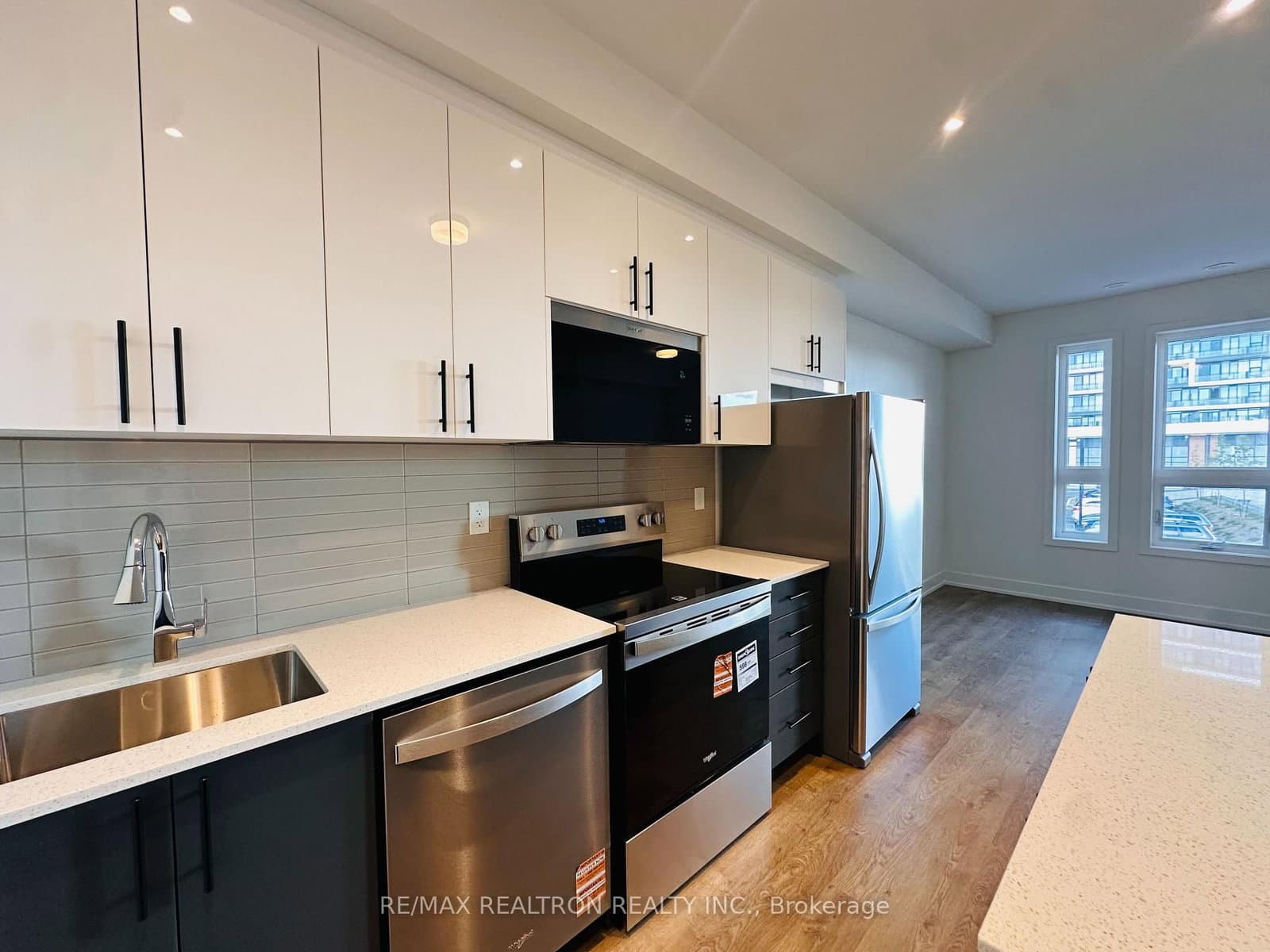 180 Anderson Avenue, Unit TH9 thumbnail 6