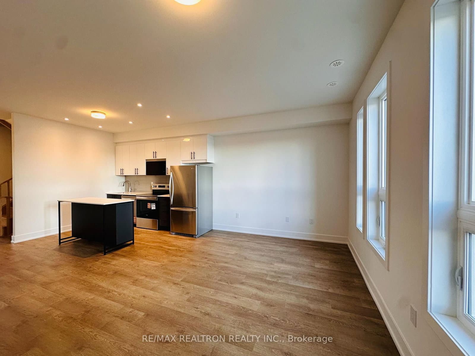 180 Anderson Avenue, Unit TH9 thumbnail 7