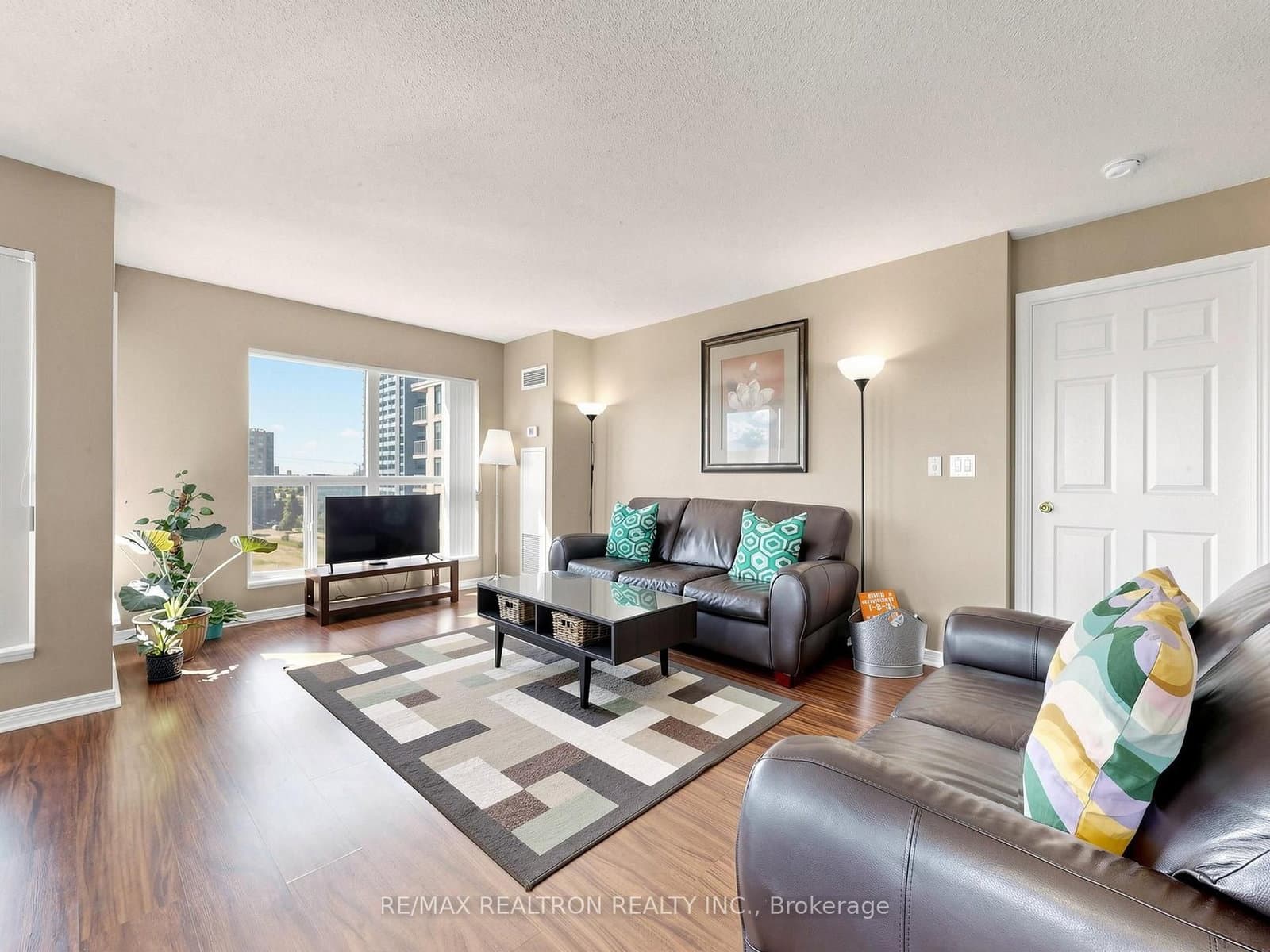 185 Oneida Crescent, Unit 918 thumbnail 12