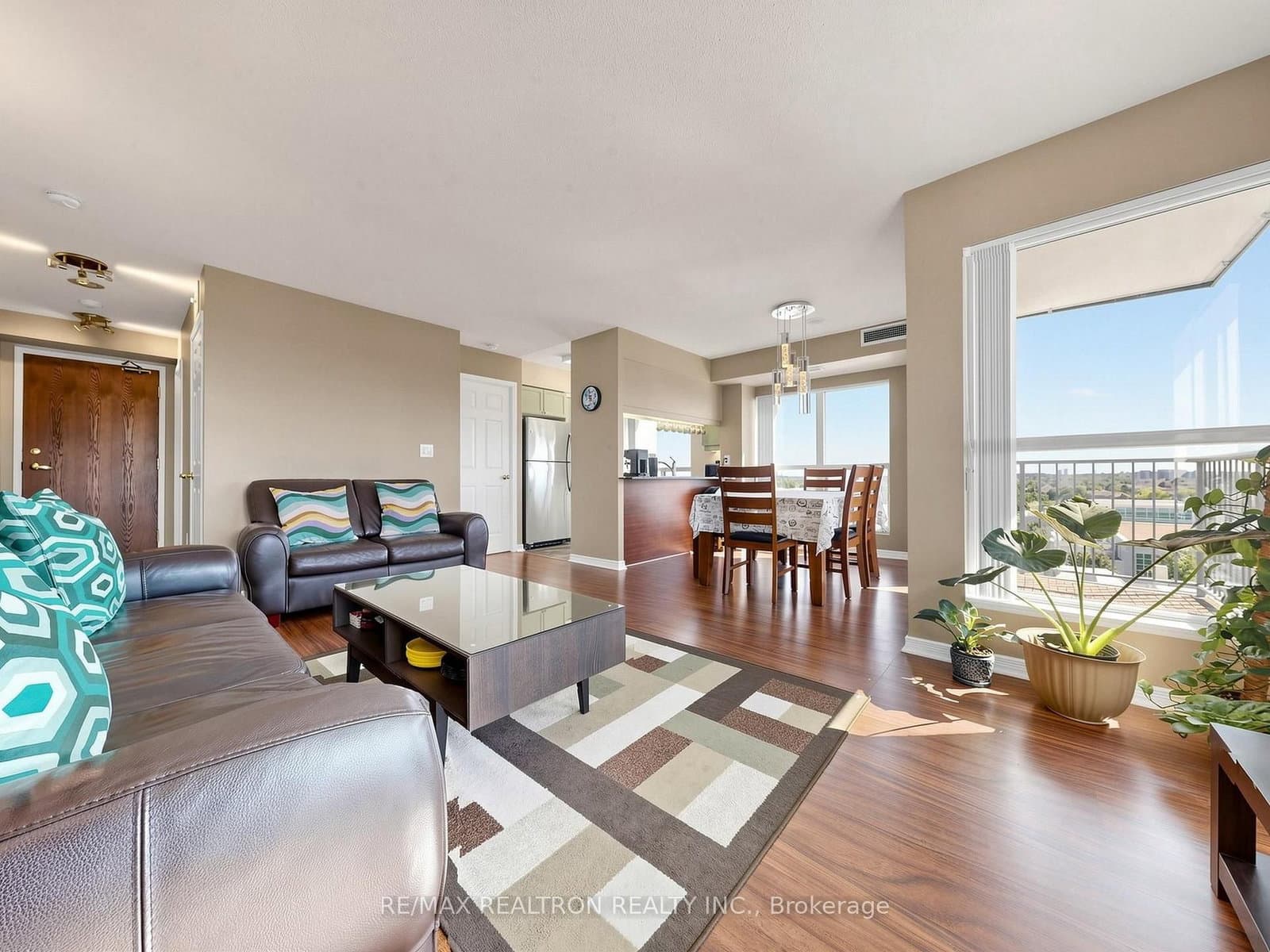 185 Oneida Crescent, Unit 918 thumbnail 13