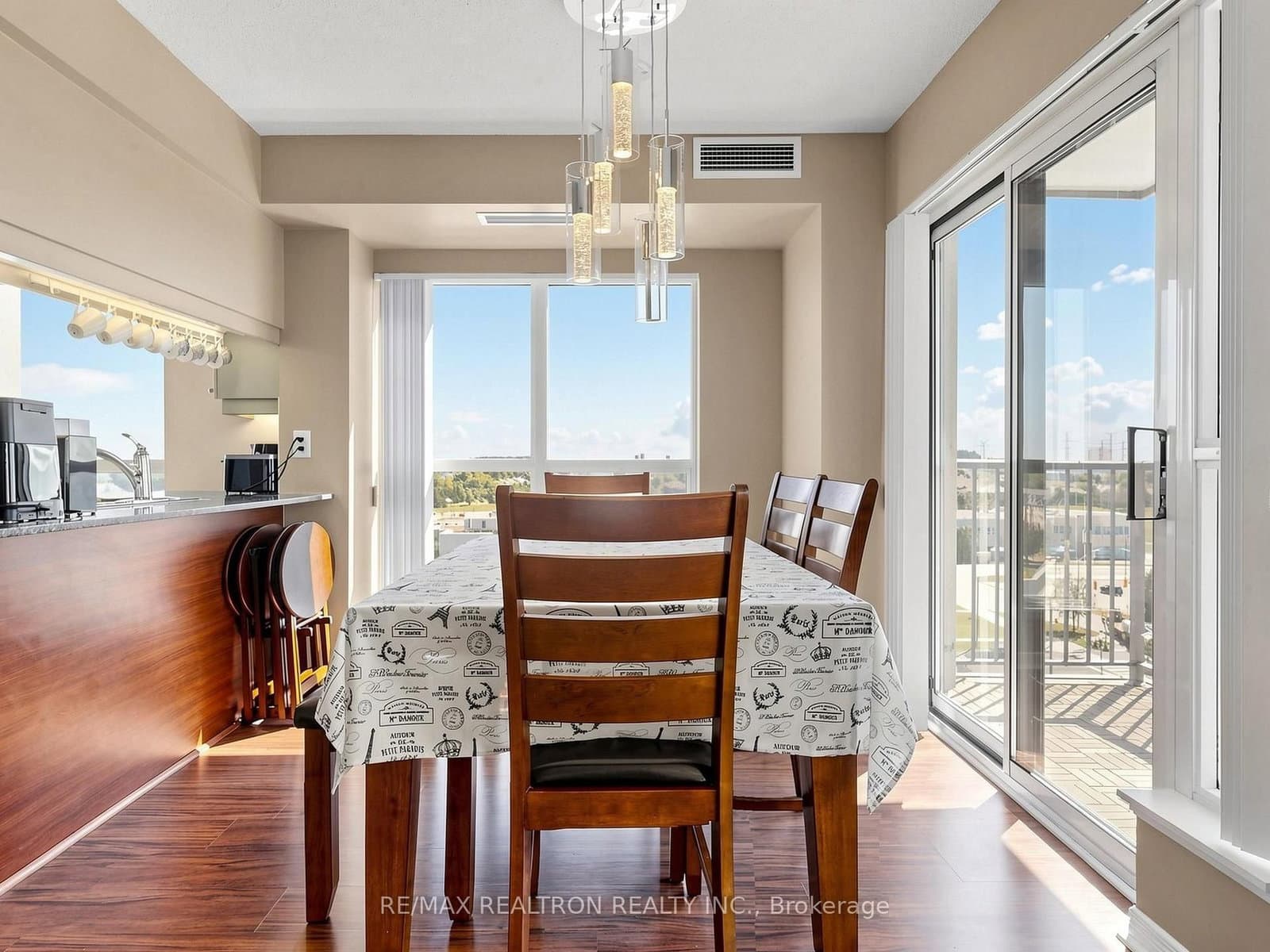 185 Oneida Crescent, Unit 918 thumbnail 18