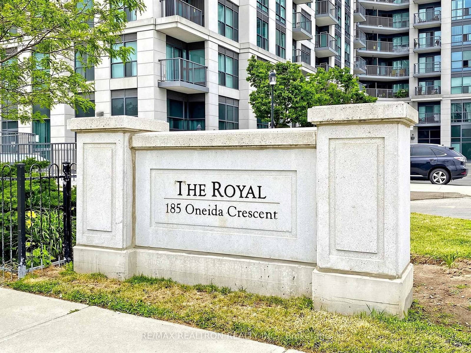 185 Oneida Crescent, Unit 918 thumbnail 2