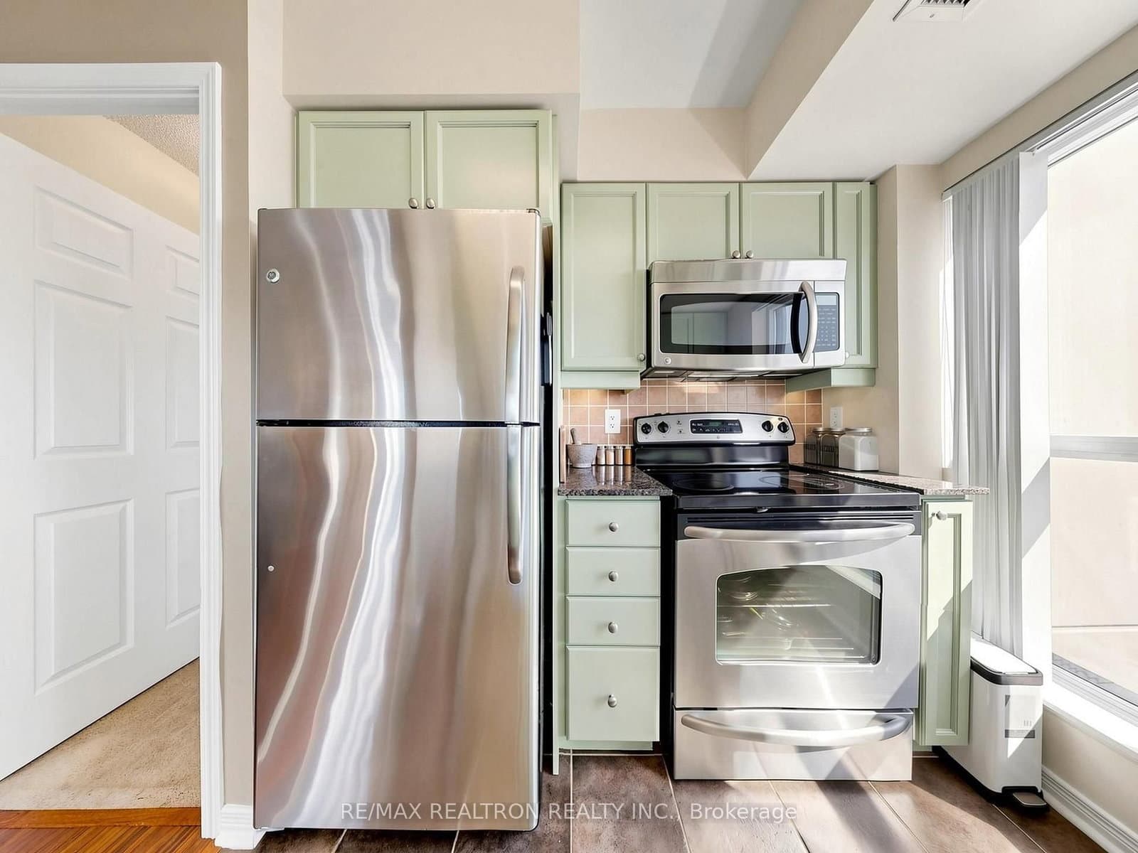 185 Oneida Crescent, Unit 918 thumbnail 22