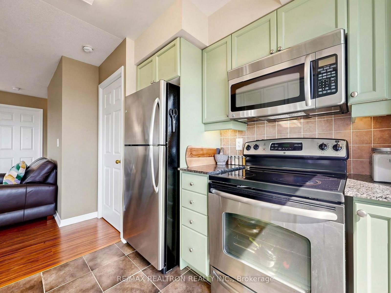 185 Oneida Crescent, Unit 918 thumbnail 24