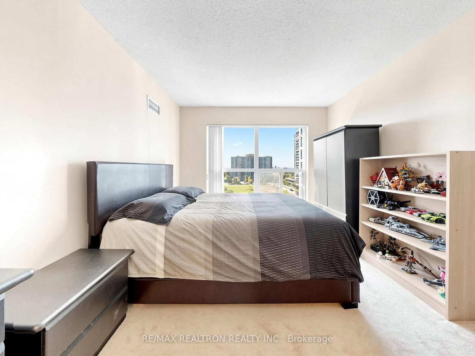 185 Oneida Crescent, Unit 918 thumbnail 26