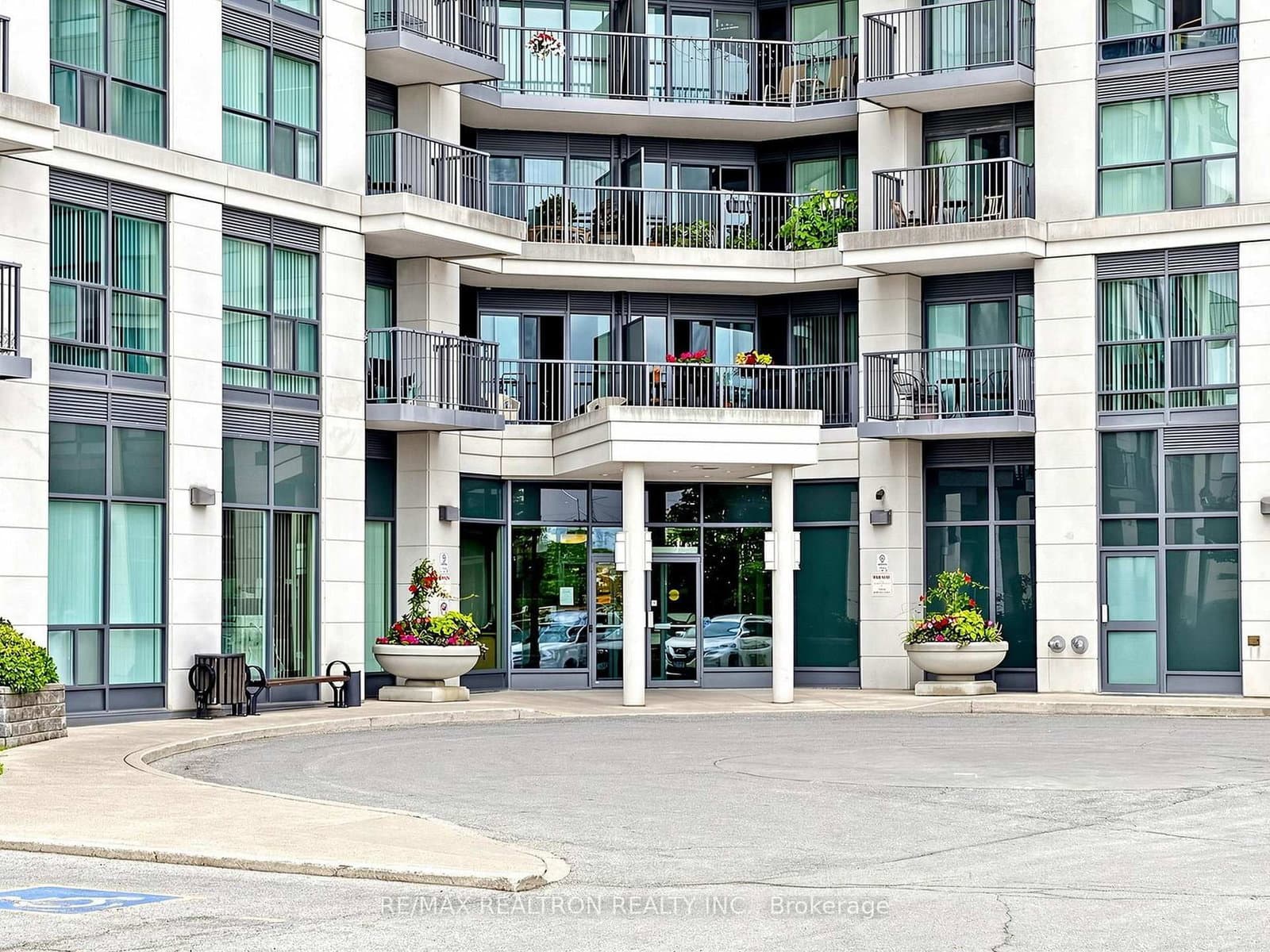 185 Oneida Crescent, Unit 918 thumbnail 3