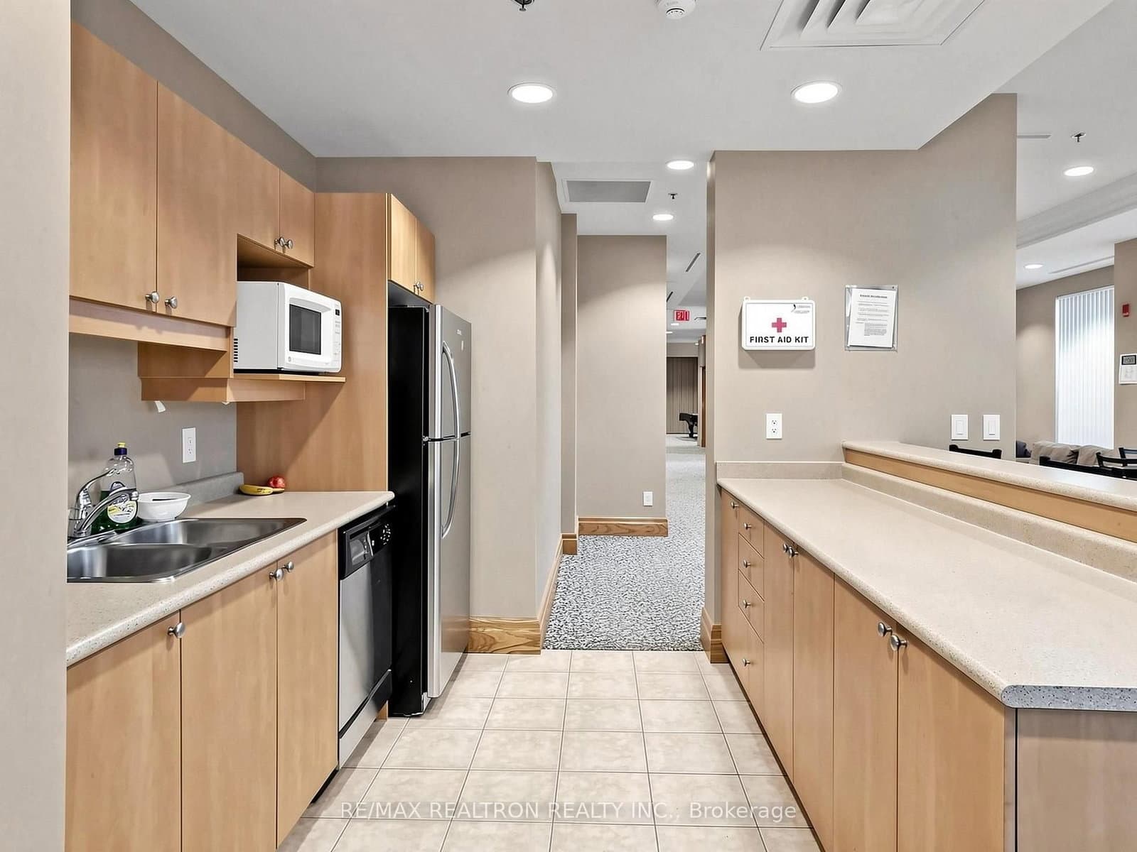 185 Oneida Crescent, Unit 918 thumbnail 35