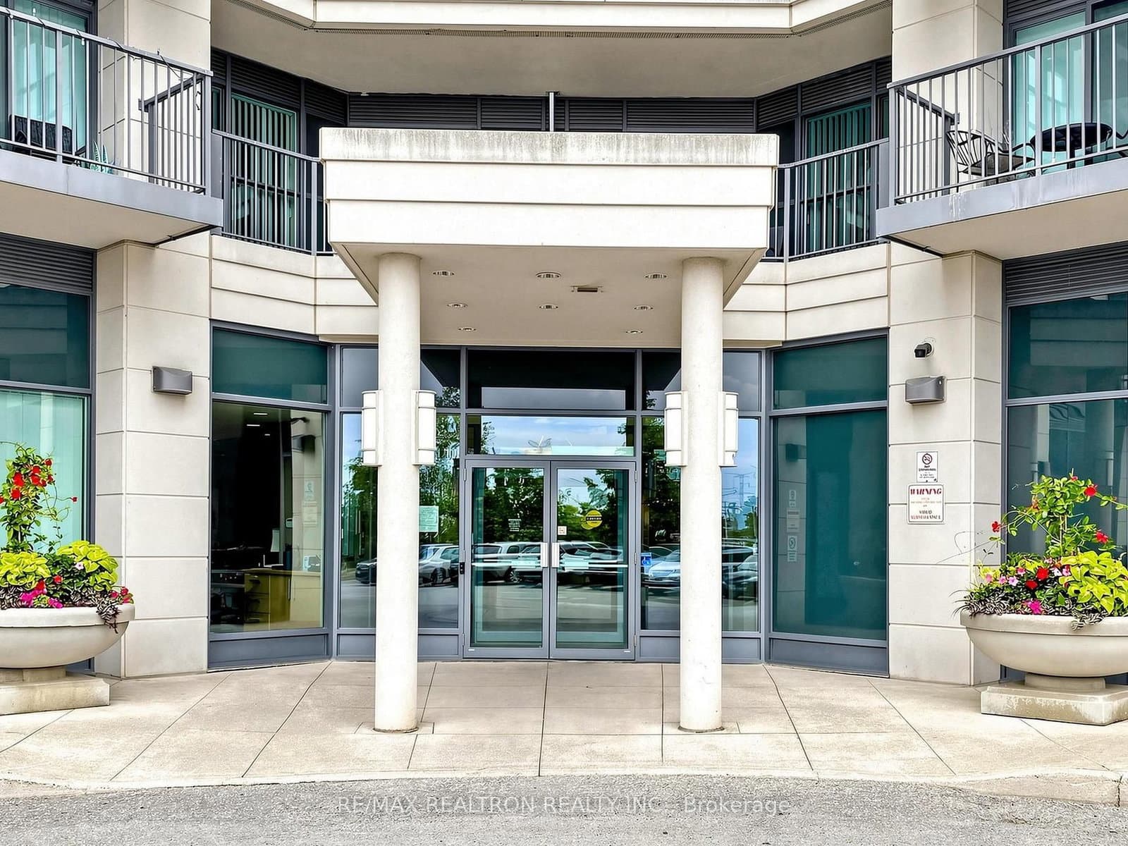 185 Oneida Crescent, Unit 918 thumbnail 4
