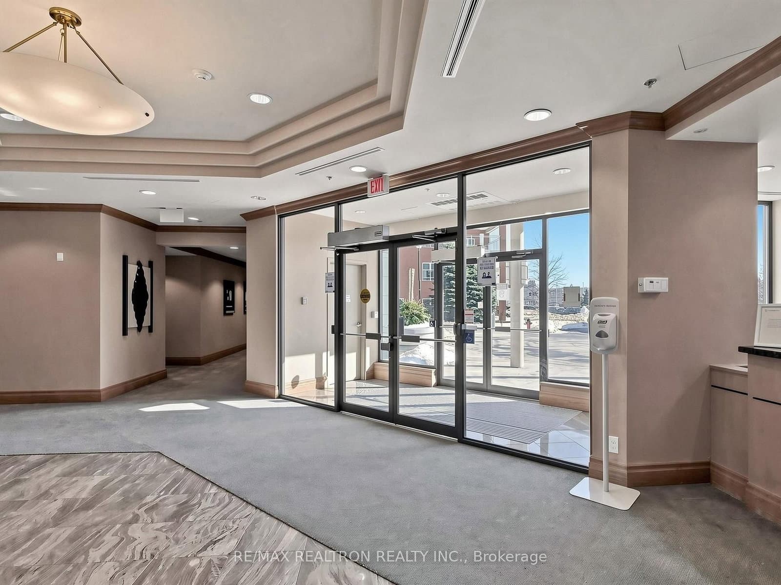 185 Oneida Crescent, Unit 918 thumbnail 6